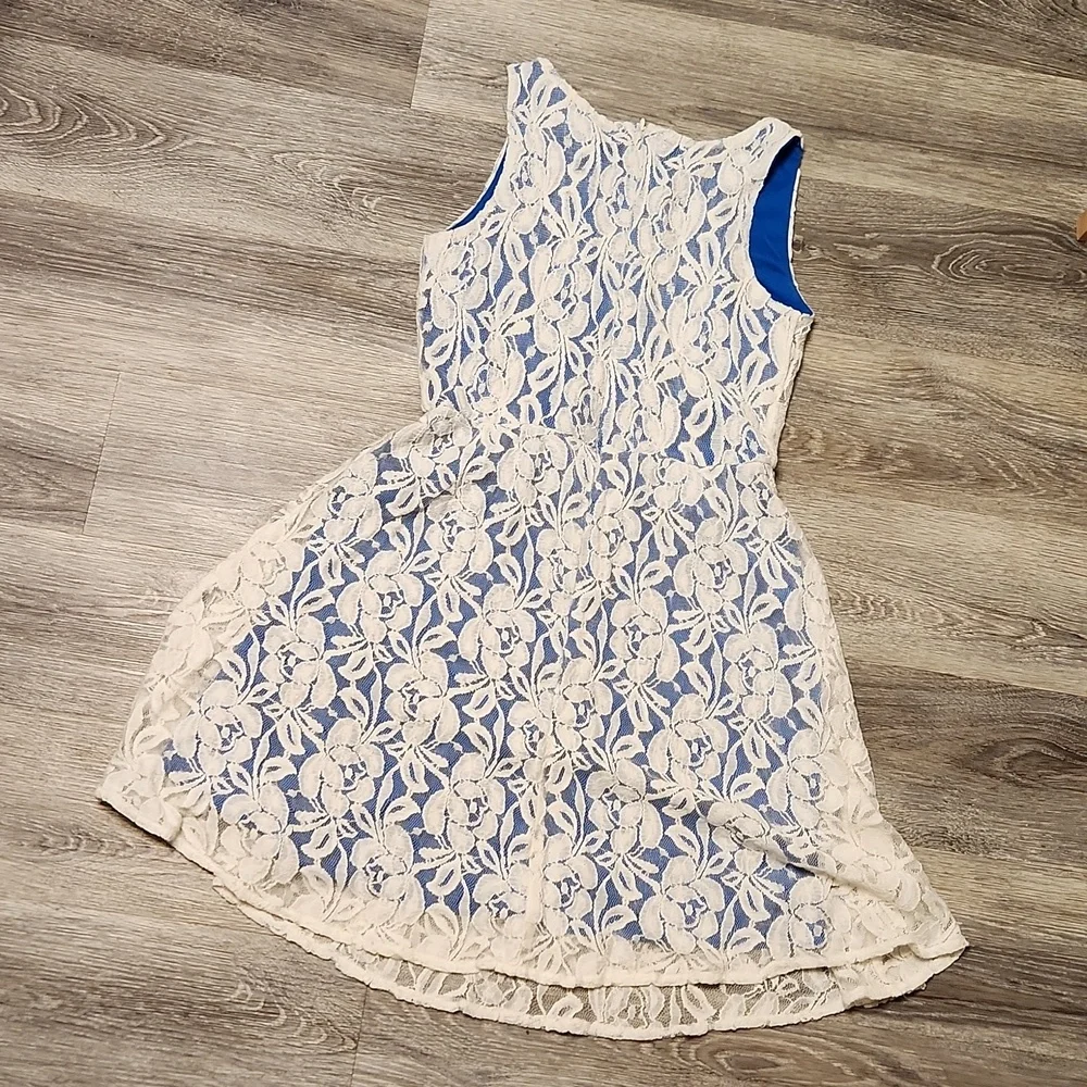 Delia's lace overlay skater dress sz small